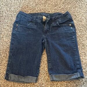 Arizona Jean Company Dark Blue Capri Jean Shorts